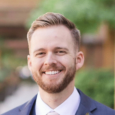 Tim Knox headshot