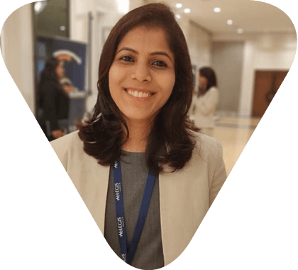 A smiling TEKsystems employee