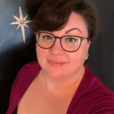 Jennifer Lill Headshot