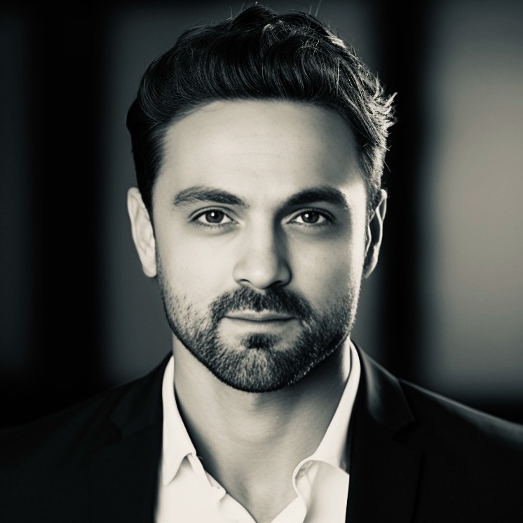 Alex Nejat headshot